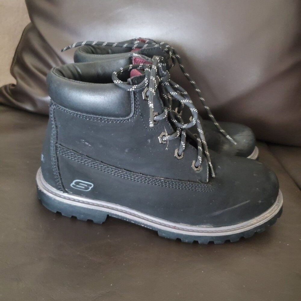 Skechers boots Black color Drawstring size 4.5 big‎ boy